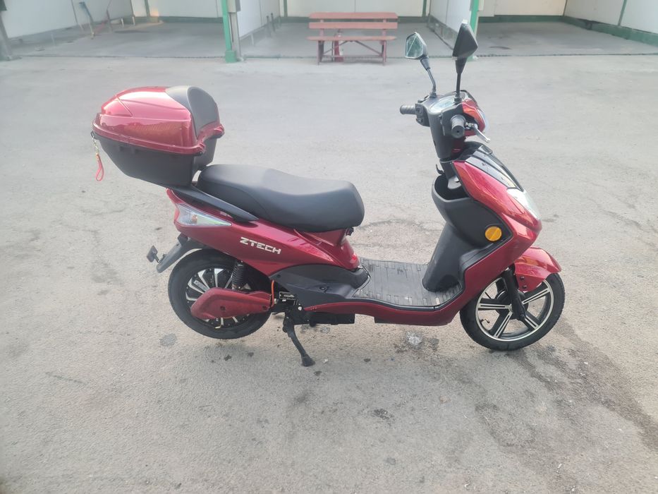 Vand scuter electric ztech