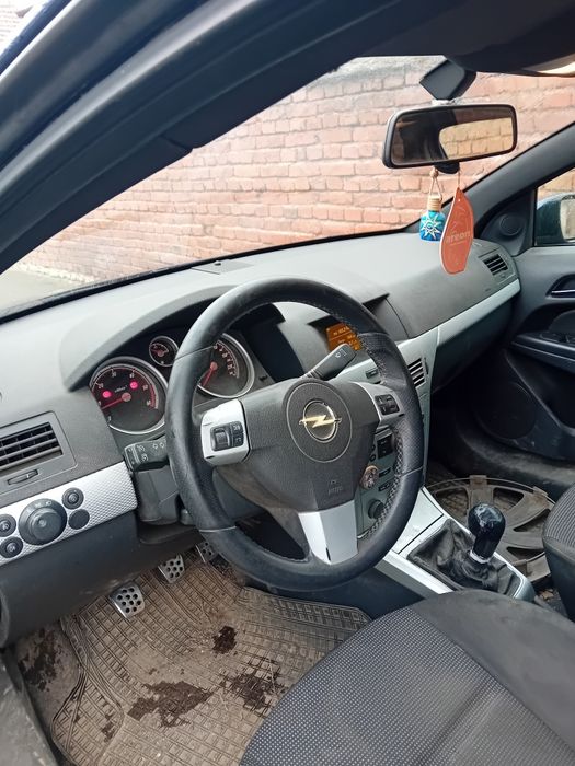 Опел астра х 1.9 дизел 120 коня