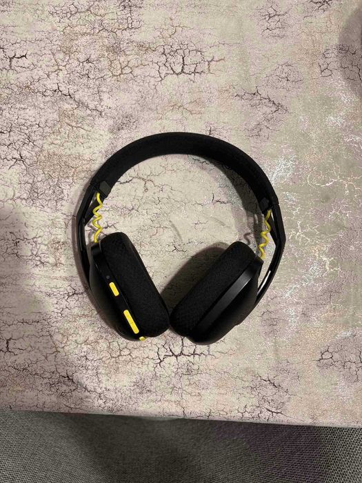 Слушалки Logitech g435