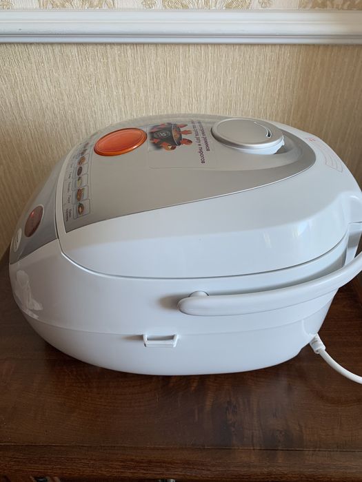 Мультиварка Philips HD3039/00 (980W)