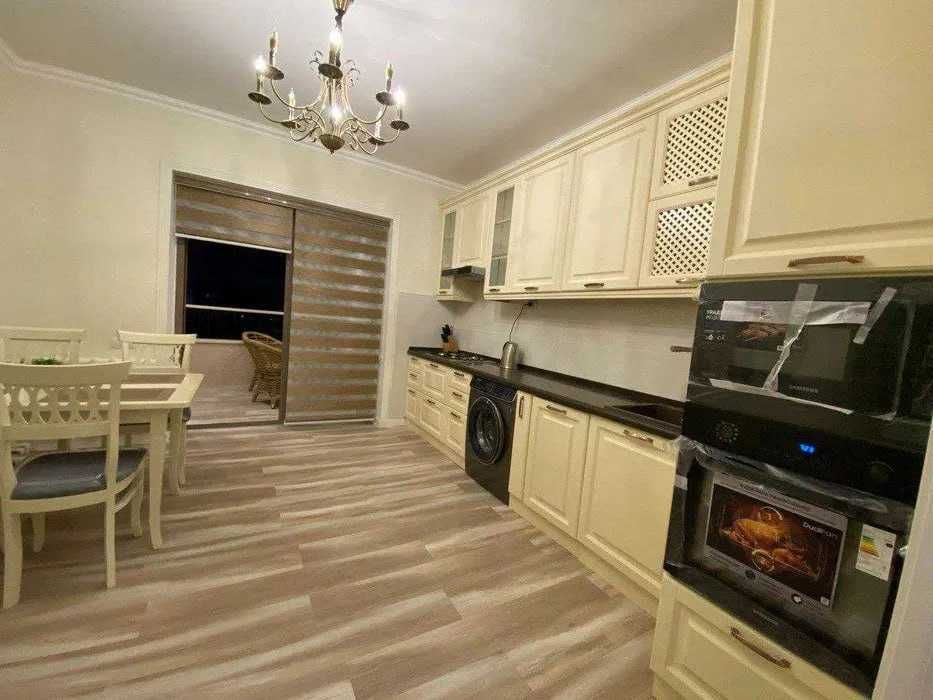 Сдаётся кв Кафе Дархан 3/2/5 на Мирзо Улугбекский