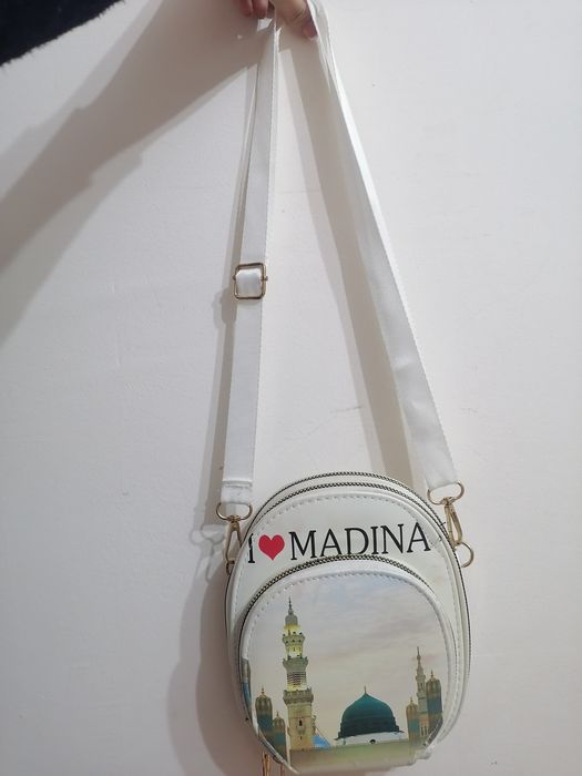 Ayollar qizlar uchun sumka