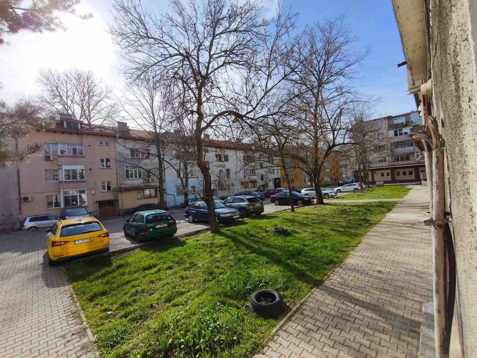 ЕРА МАКС продава апартамент до ДКЦ 1