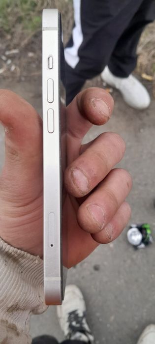 Продам айфон 13 на 128