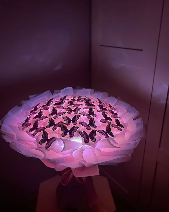 Букеты из бабочек, из денег.