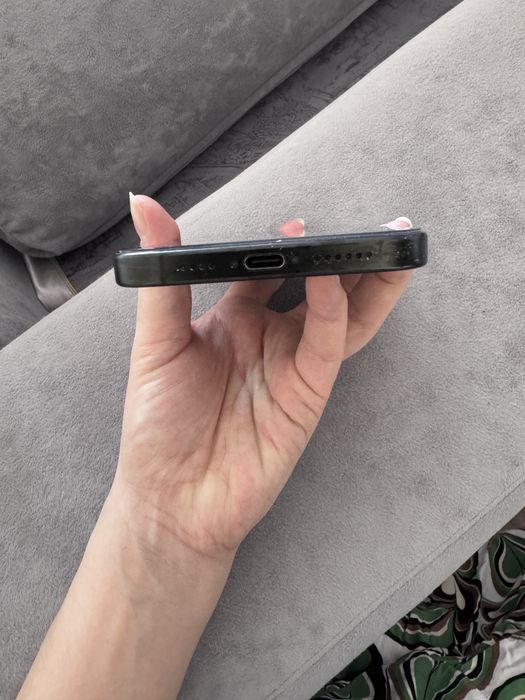 Продам iPhone 16 pro max 256