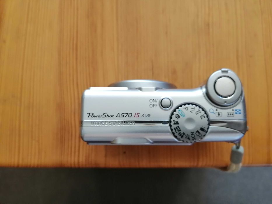 Фотоапарат Canon PowerShot A570IS. Цена - 30 евро