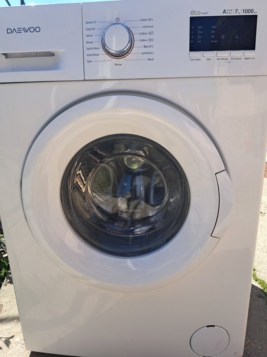 Masina de spalat pentru piese,Daewoo,cuva nu mai este disponibila.