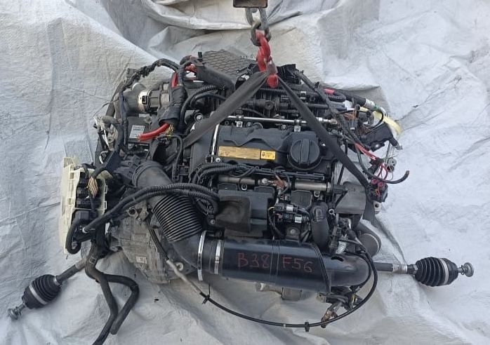 Двигатель БМВ BMW B38A15A.