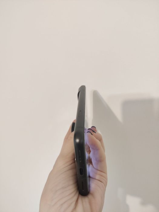 Google Pixel 8 с кейсове и протектори