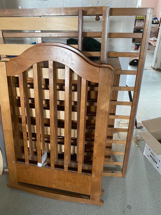 Детская кроватка