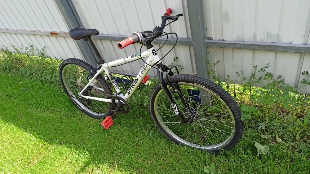Продам подростковый велосипед Btwin Rockrider 300