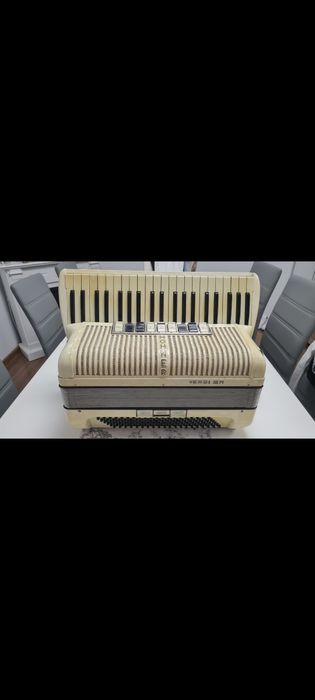 Acordeon Parot 80basi,Hohner 60basi Firotti 96 si Hohner 120