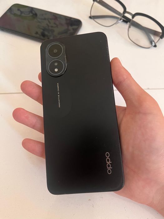 Iphone 11, Oppo a18