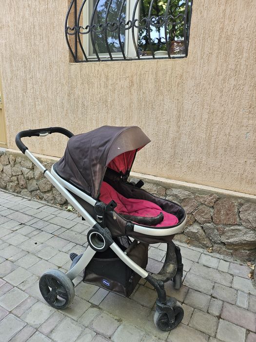 Продам детскую коляску Chicco