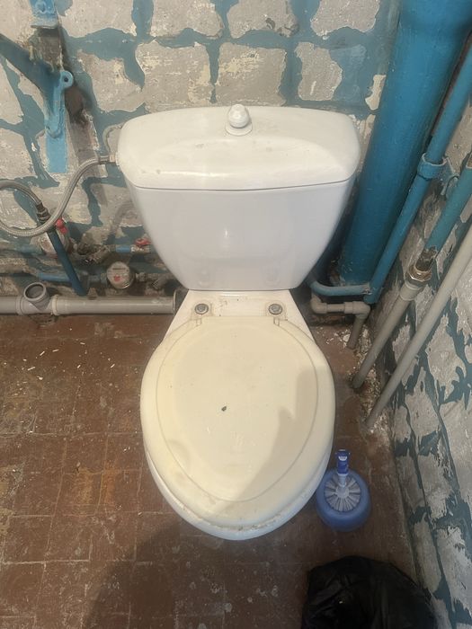 Продам унитаз бу