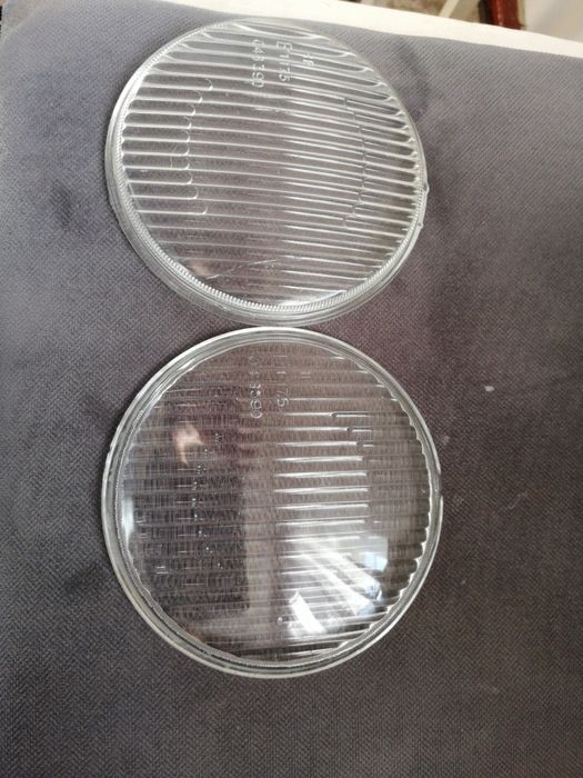 Стекла фар  бмв е34