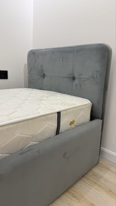 Кровать детская с матрасом