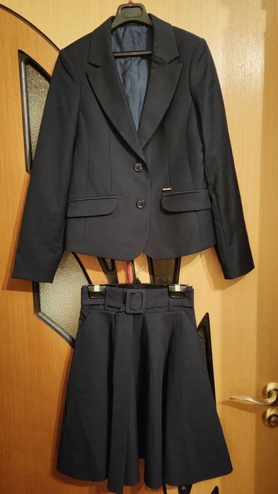 Продам школьную форму. Разных размеров.