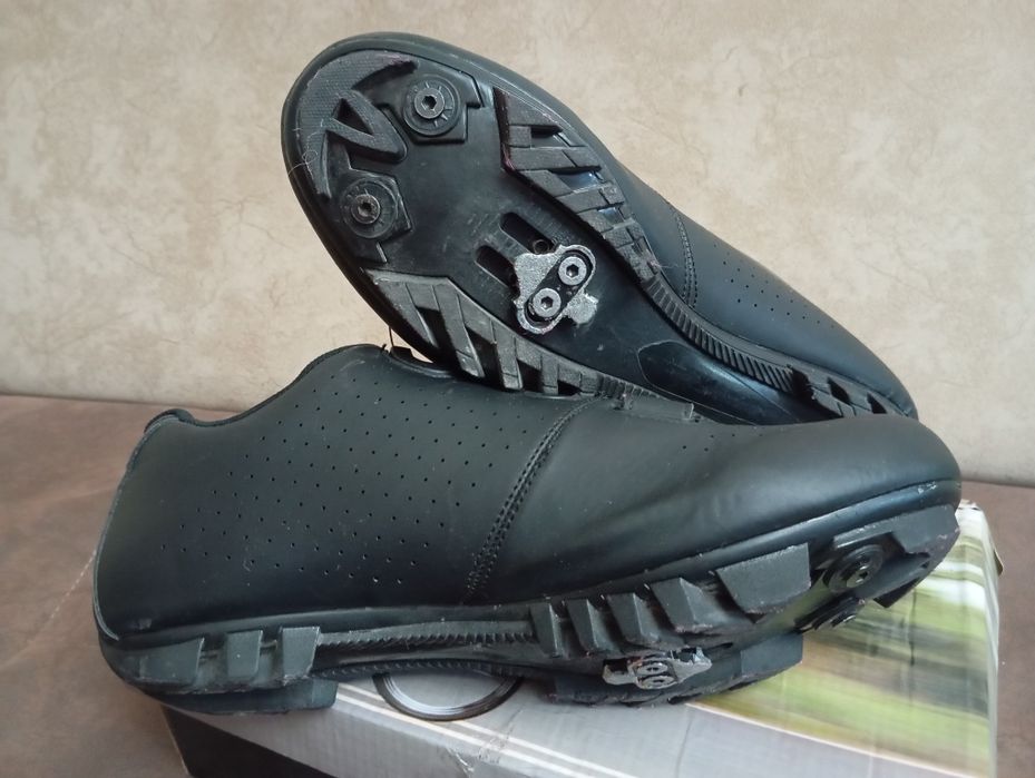 Велотуфли для велосипеда