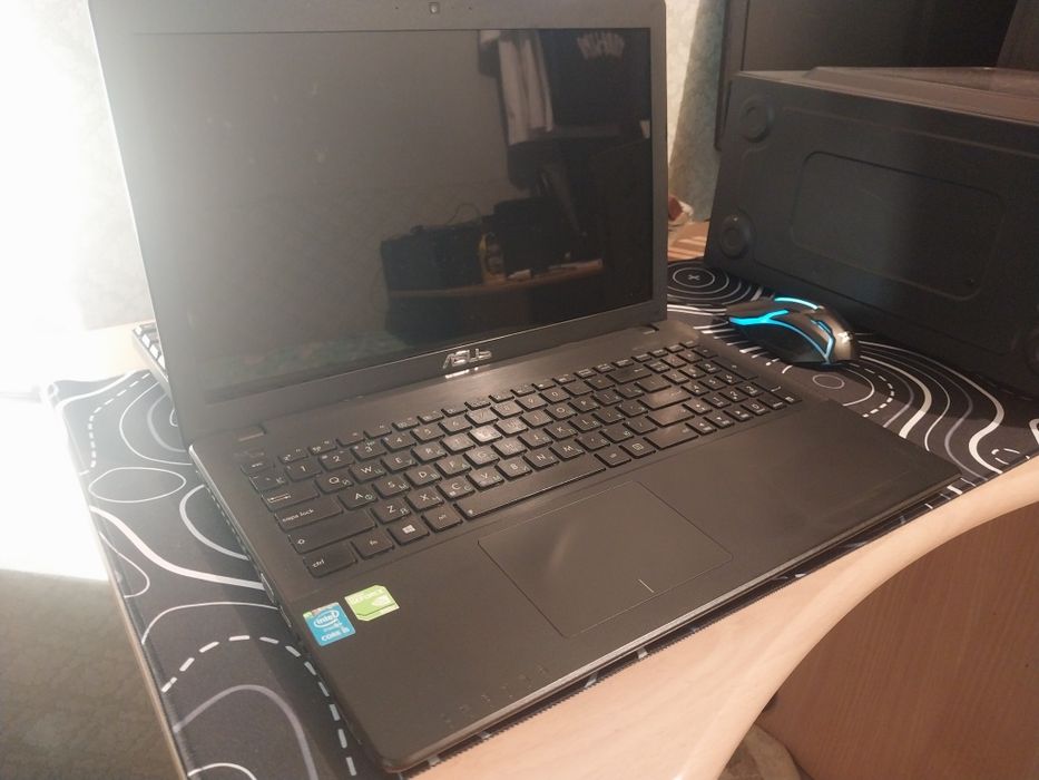 Ноутбук Эйсус ASUS