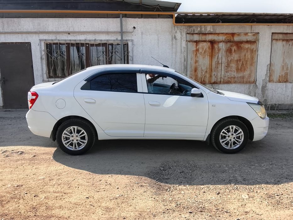 Срочно продаю chevrolet  cobalt