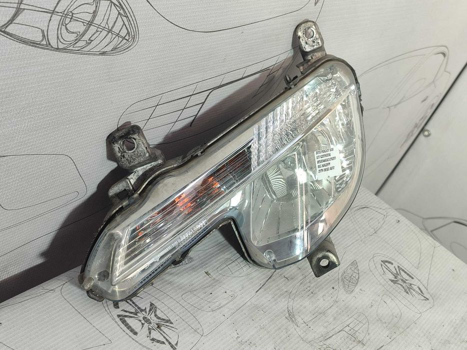 Lampă ceață stânga UK Peugeot 508 2013 Break Halogen (2010-2018) Cod:9670476280 (4F2)