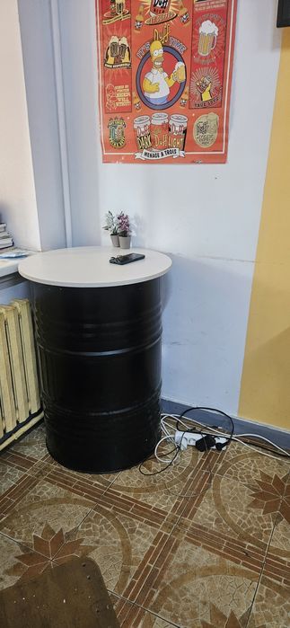 Стол-бочка продается