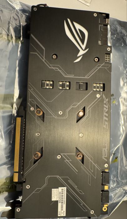 Placa video ASUS GeForce GTX 1070 ROG STRIX GAMING 8GB – stare buna