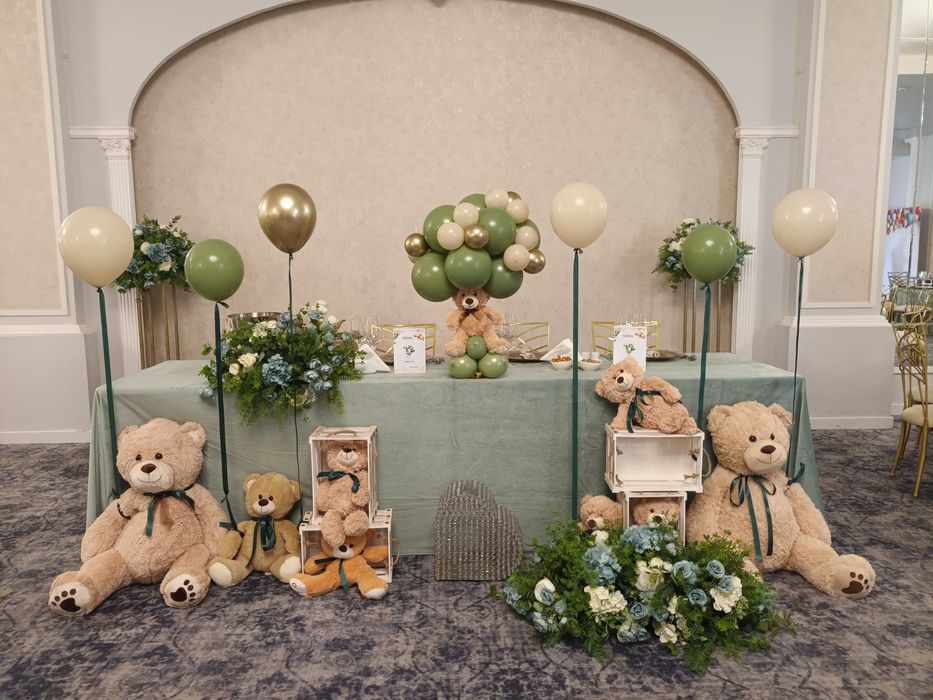 Arcada baloane botez Aranjamente flori cristelnita Photocorner Decor botez PANOU FOTO Decoratiuni cu baloane BALOANE HELIU