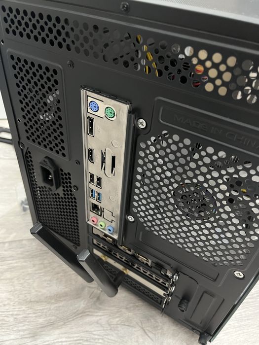 продается игровой комп (срочно)