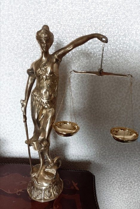 Sculptură bronz masiv Justiția