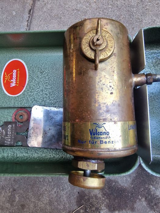 Aragaz camping pe benzina