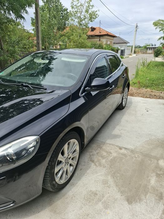 Volvo v40 d3 5 cilindri