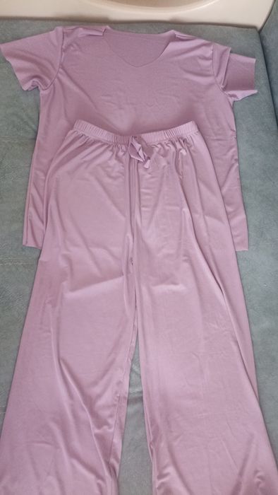 Продам домашние костюмы