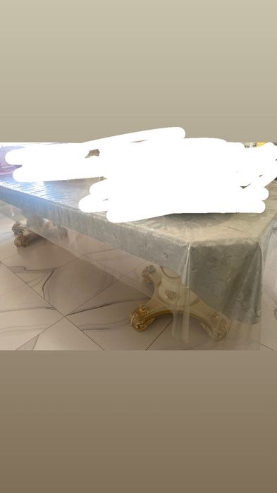 Стол для 20 персон