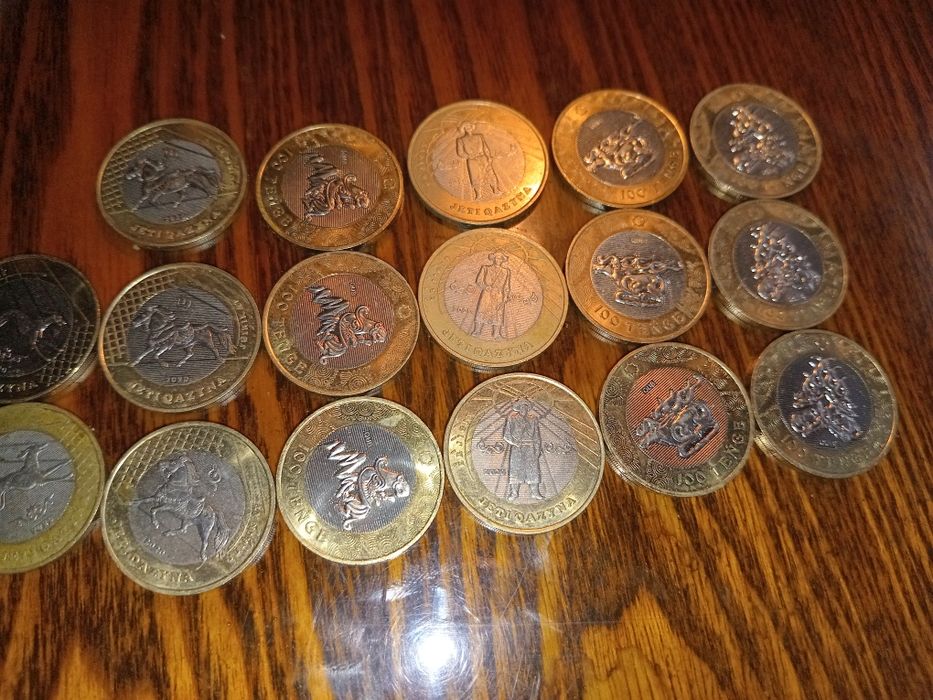 Нумизмат монеты 100 тенге