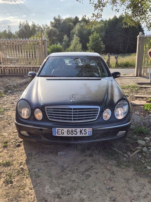 Mercedes e320 e class