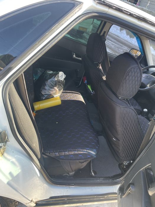 Продам приору 2012 год