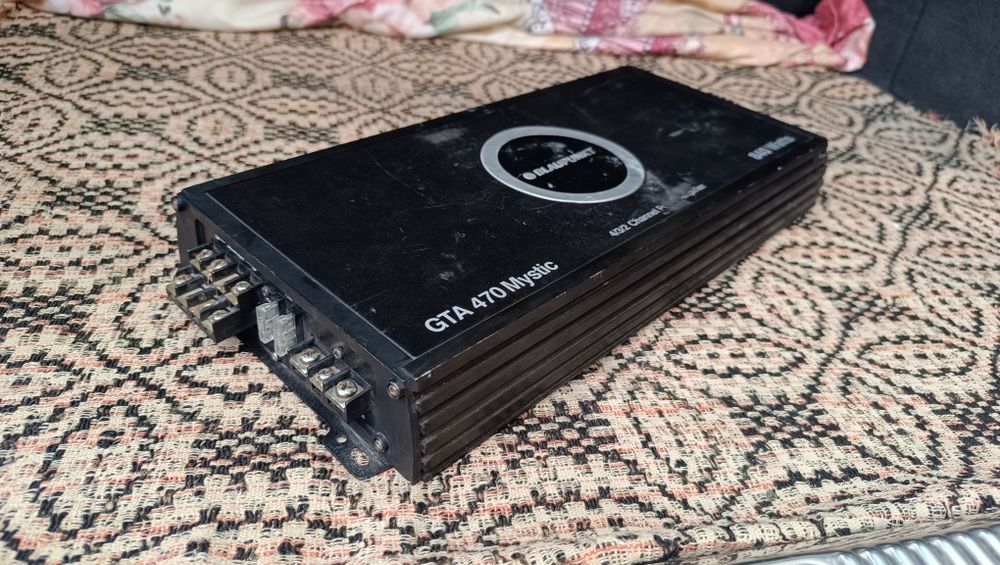 Усилвател Blaupunkt GTA 470 Mystic-840 Watts