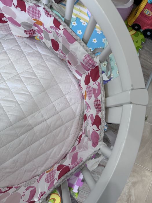 Stokke mini v3 с матрак, обиколник и чаршафи