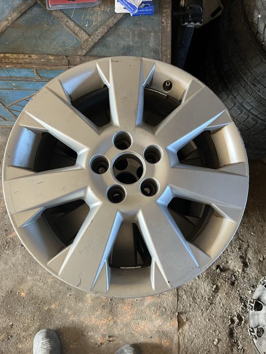 Продам комплект дисков R17