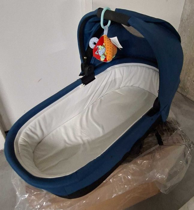 Cybex Melio с бебешки кош и аксесоари