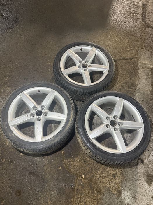 Зимни гуми Laufenn 245/40/18 3 броя . Джанти за audi 18 cola цола