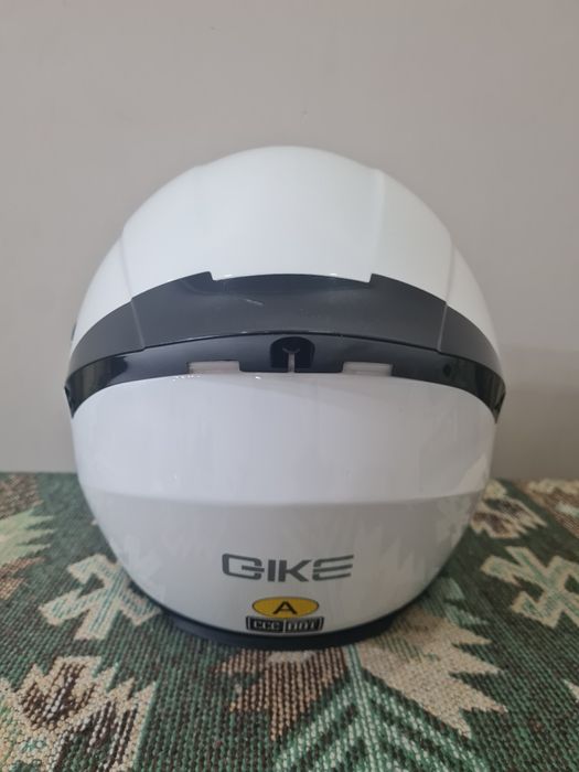 Продаю мотошлем состояние новое