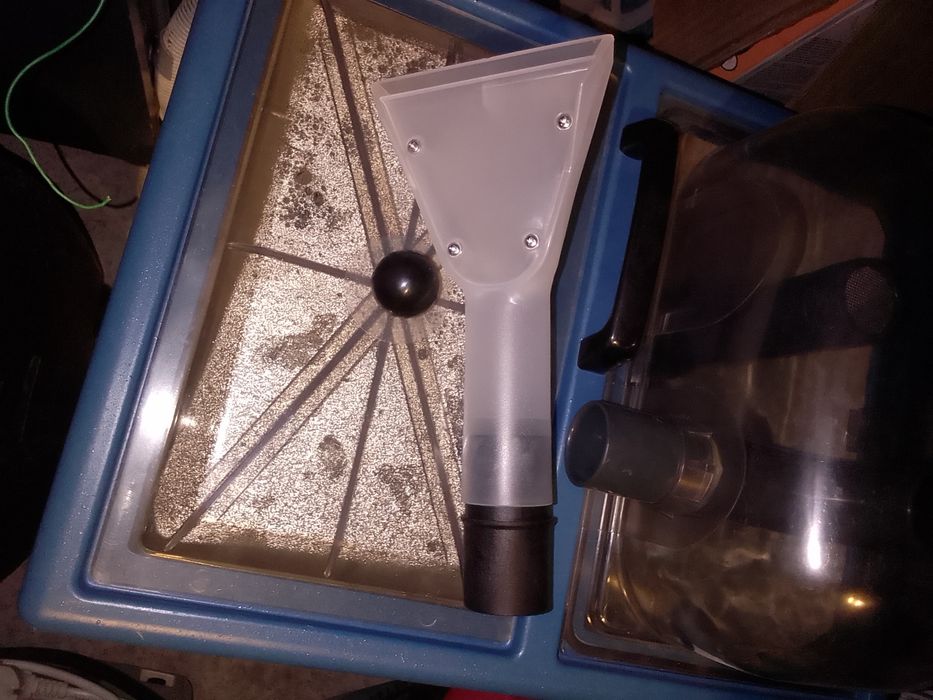 Vând aspirator cu injecție -abur