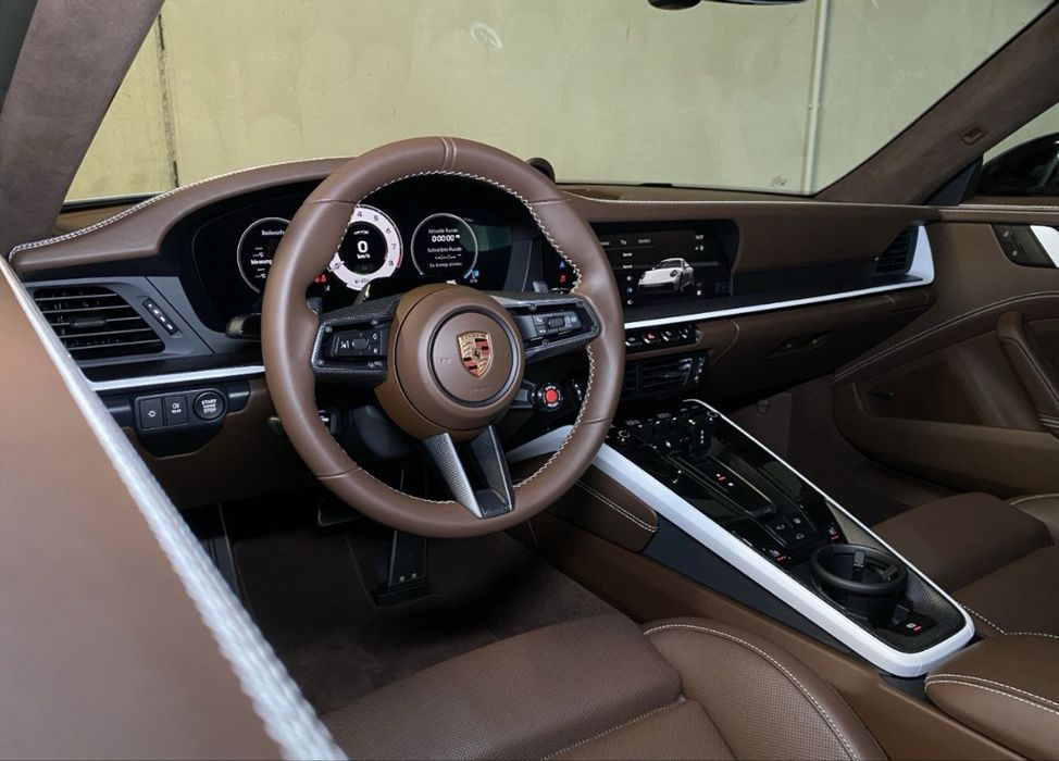 Porsche 911 Carrera 4 GTS 992.2 новый 2026