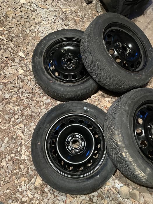 Железни джанти със зимни гуми