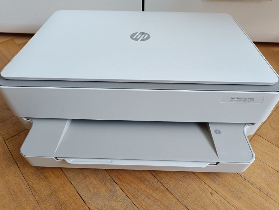 Продавам принтер + скенер (мултифункционално устройство) HP  DeskJet Plus  6075