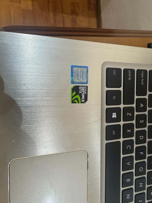 Laptop  I7 7700hq